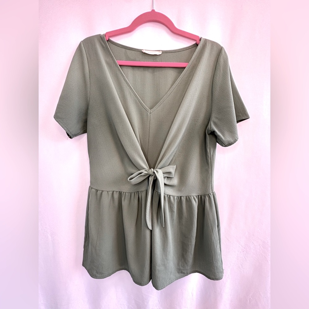 Entro Sage Green Short Sleeve V-Neck Peplum Ruffle Top with Tie- Size Large